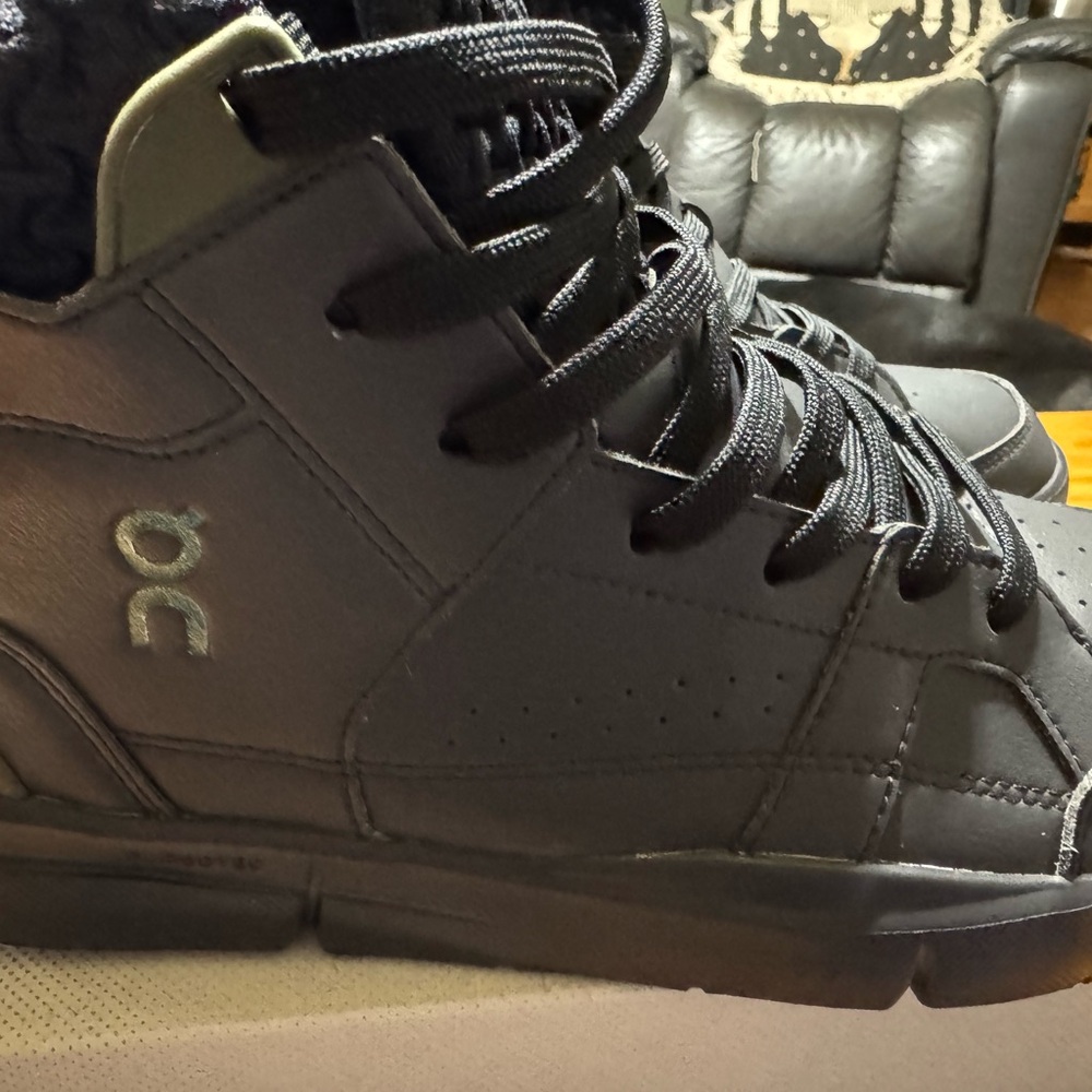 On Running womens Dark Sneakers